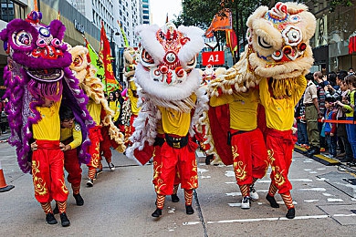 男生和女生打扑克视频APP：扑克直播新风尚，社交娱乐新潮流，趣味互动乐翻天