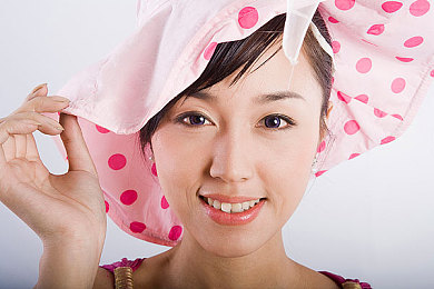 三上悠亚：华丽转身的传奇，甜美野心家重塑偶像定义