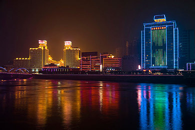 黄色软件app下载3.0.3免费安装3：争议软件新升级，网络监管与用户自律双重考验，共建清朗网络空间-1