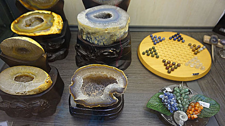 小樱被扒开腿做 18禁：幻境樱华：东方奇幻之旅，揭开神秘面纱，体验深度剧情与独特玩法-2