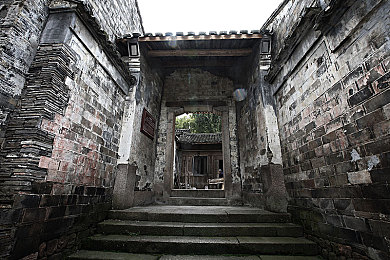 2025天天干天天：2025创业潮涌：青年逐梦新时代，激荡创新活力新篇章-1
