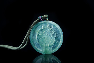天堂√a：神秘游戏“天堂传说”引发热议，玩家沉浸探索奇幻世界，画面精美剧情引人入胜-4