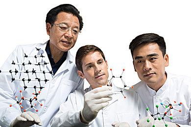 男人机女人软件：性别界限新探索，社交互动新体验：数字时代下的虚拟交谊场-2