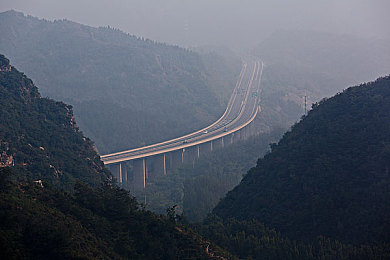 欧洲VI秘 一区二区三区：欧洲探险之旅：揭秘《欧洲VI秘》一区二区三区独特魅力-4