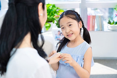 黄色软件3.0免费版：免费软件引发热议：便利与争议并存，警惕潜在风险挑战社会监管-5